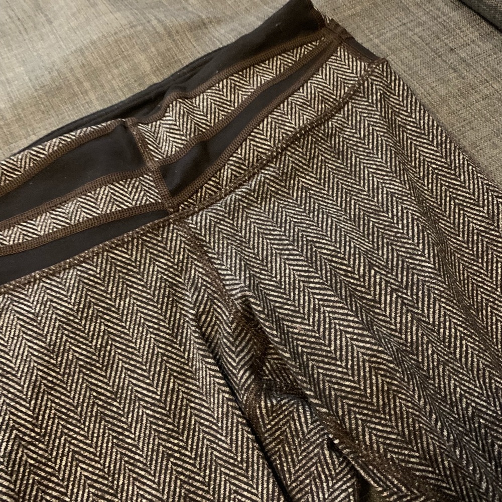Lululemon size 4 leggings